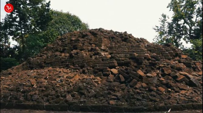 candi sumur gantung