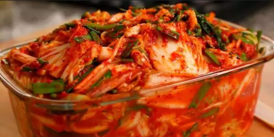 7 Resep Kimchi Sawi Putih Khas Korea Selatan Ala Rumahan, Lezat & Anti Gagal