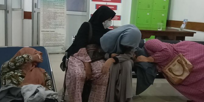 65 Warga di Purwakarta Keracunan Makanan, RSUD Kewalahan dan Perawatan hingga Lorong