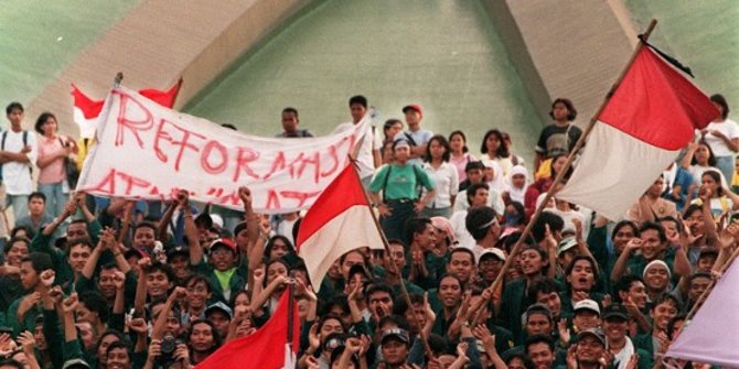 18 Mei 1998 Ribuan Mahasiswa Kuasai Gedung MPR/DPR RI, Awal Mula Reformasi