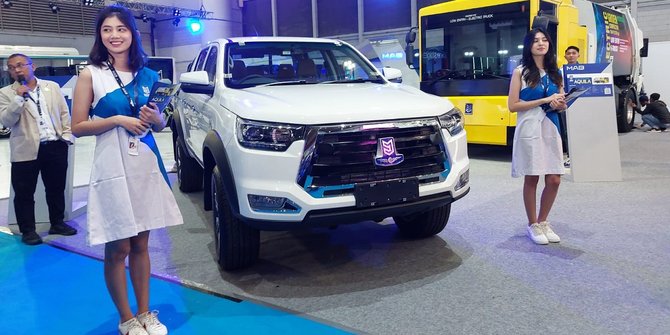Perusahaan Otomotif Besutan Moeldoko Kenalkan Mobil Listrik Double Cabin di PEVS 2023
