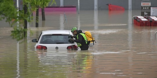 Banjir Parah Landa Italia, 9 Orang Tewas dan Ribuan Dievakuasi