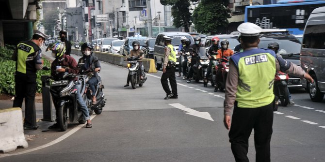 Pesan Polisi ke Masyarakat: Jangan Takut Tilang ETLE dan Manual Asal Tertib