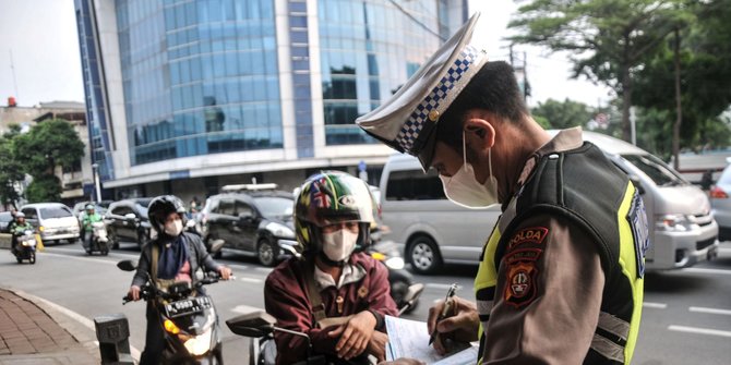 Evaluasi Tilang Manual di Jakarta Dilakukan Usai Sepekan Diberlakukan