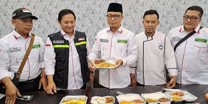 PPIH Coba Masakan Penyedia Katering Jemaah Haji: Jaga Cita Rasa Indonesia