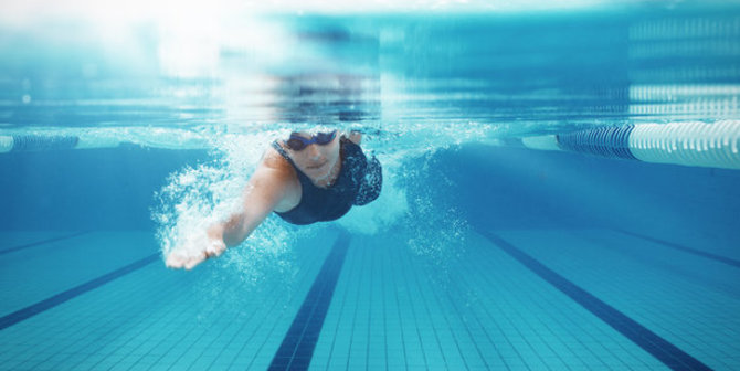 4 Alasan Mengapa Penting untuk Segera Mandi setelah Berenang
