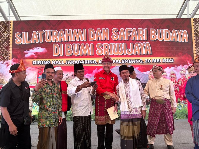 ganjar tabuh rebana di palembang