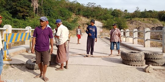 Warga Kembali Blokir Jalan, Proyek Bendungan Manikin Kupang Terancam Mangkrak