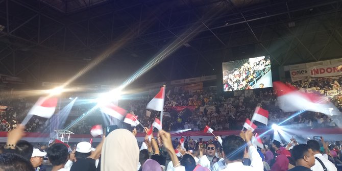 Relawan Anies Mulai Padati Tennis Indoor Senayan Jelang Puncak Temu Kebangsaan