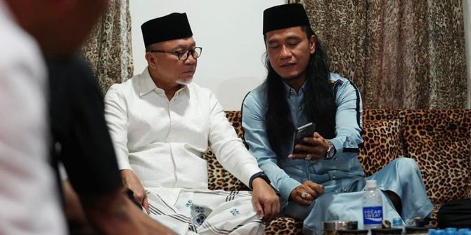 Sowan ke Ponpes Gus Miftah, Zulkifli Hasan Beri Santunan Pendidikan