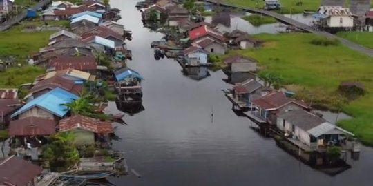 Unik, Ini Potret Desa Tanpa Daratan di Kalimantan Timur yang Viral di TikTok