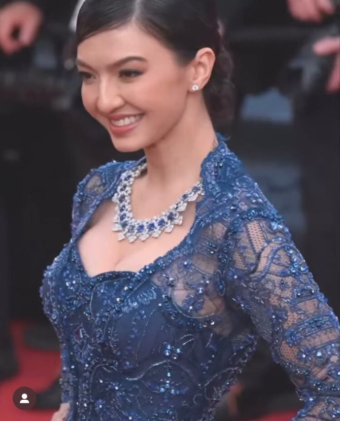 banjir pujian ini potret cantik raline shah pakai kebaya di red carpet cannes film festival 2023