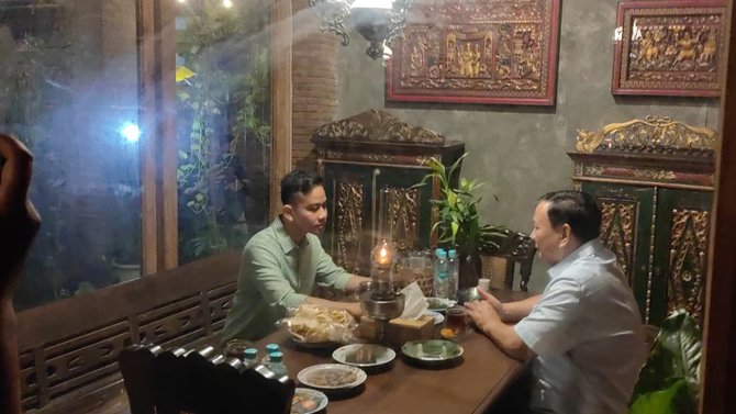 Dinasihati Hasto, Ini Momen-Momen Kebersamaan Gibran Dan Prabowo Yang ...