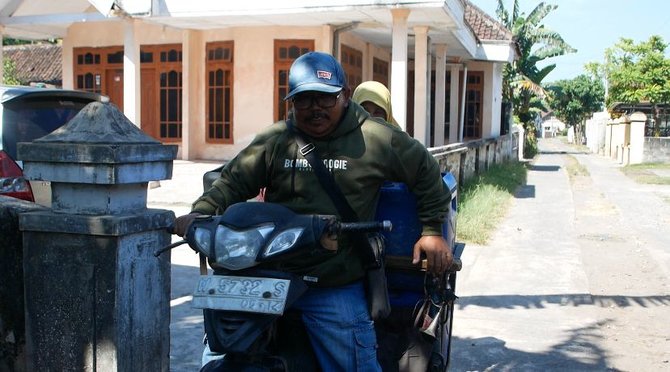 tukang tahu keliling berangkat haji