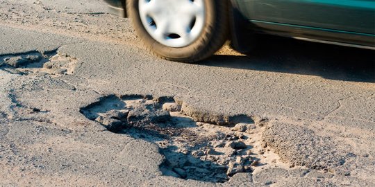 Menteri PUPR Ajukan Anggaran Perbaikan Jalan Rusak di Daerah Hingga Rp14 T