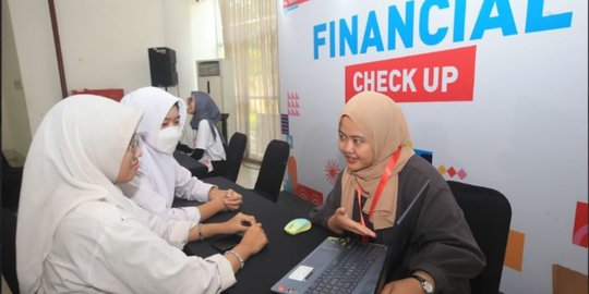 Mengenalkan Manajemen Keuangan Sejak Dini di Financial Literacy for YOUth Festival