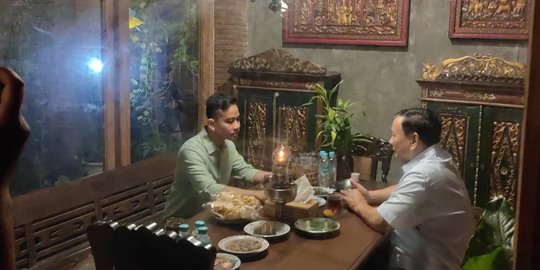 PDIP: Jokowi dan Gibran Tak Mungkin Bermanuver Lawan Pencalonan Ganjar