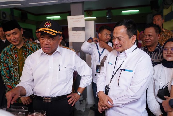 menko pmk muhadjir effendy dan dirut pnm arief mulyadi kunjungan kerja di sidoarjo