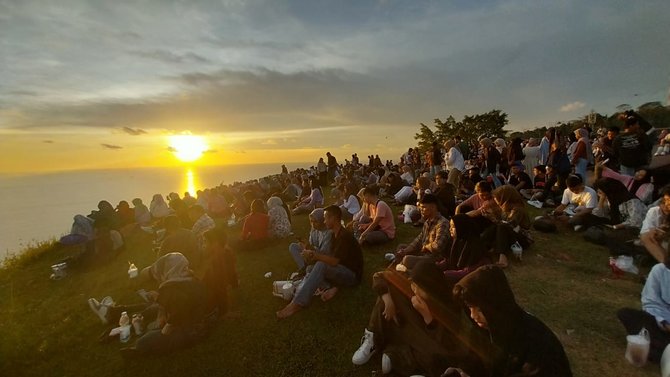 bukit gado gado padang