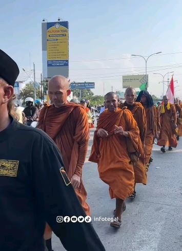 rombongan biksu thailand tiba di jateng