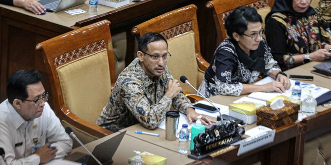 Mendikbudristek Nadiem Makarim Beberkan Formasi Guru PPPK 2023 di Depan Komisi X DPR