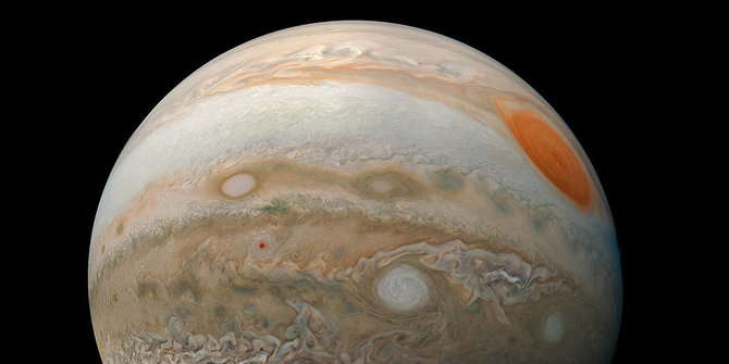Tak Lagi Bercorak Kecoklatan, Ini Penampakan Jupiter dengan Warna Merah Api