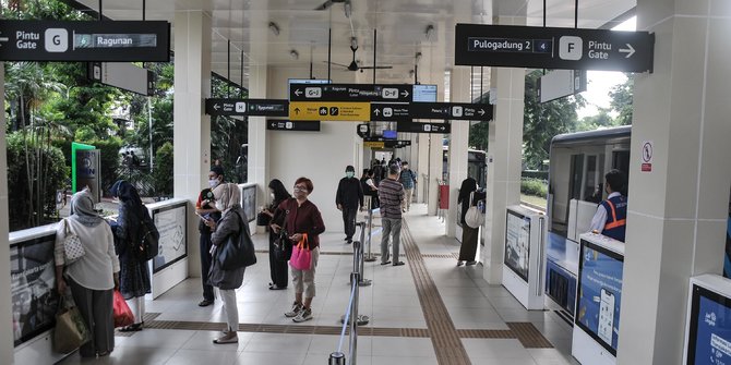 Halte Transjakarta Manggarai Kembali Dibuka Usai Revitalisasi | Merdeka.com