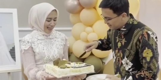 Sweet Abis, Ini 7 Potret Kejutan Ultah Sahrul Gunawan yang Ke-47 dari Dine Mutiara