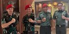 Letkol Wahyo Berbaret Merah Pose Kepalkan Tangan Bareng Jenderal-Jenderal Kopassus