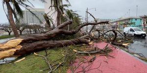 Keganasan Topan Mawar Obrak-Abrik Amerika Serikat
