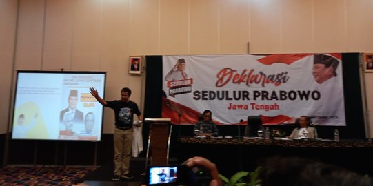 Deklarasi Relawan, Politikus Gerindra Pakai Kaos Kembaran Kaesang Bergambar Prabowo