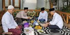 Sowan ke Tokoh Banten Embay Mulya Syarief, Ganjar Disuguhi Nasi Uduk Pakai Empal