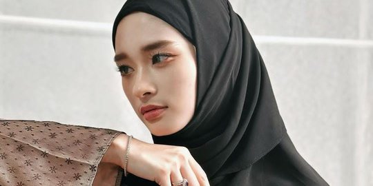 Disebut Mirip Zaskia Gotik, Ini Potret Terbaru Inara Rusli yang Jadi Sorotan