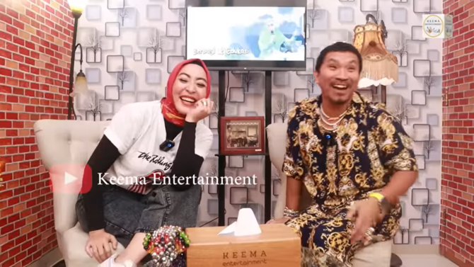 mongol stres bersama angelina sondakh