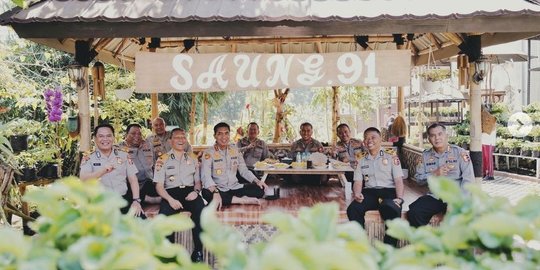 Potret Jenderal Lulusan Terbaik Nostalgia Bareng Teman Lama, Kumpulnya di Saung 91