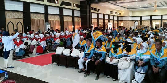 Pesan Pendeta Klemens Lepas 972 Jemaah Haji: Jaga Nama Baik Papua dan Indonesia