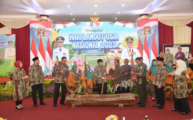 peringatan hari lansia nasional tingkat jatim di kota pasuruan meriah