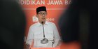 Ridwan Kamil Lelang Kaus, Hasilnya untuk Bantu Santri Diserempet Moge di Ciamis