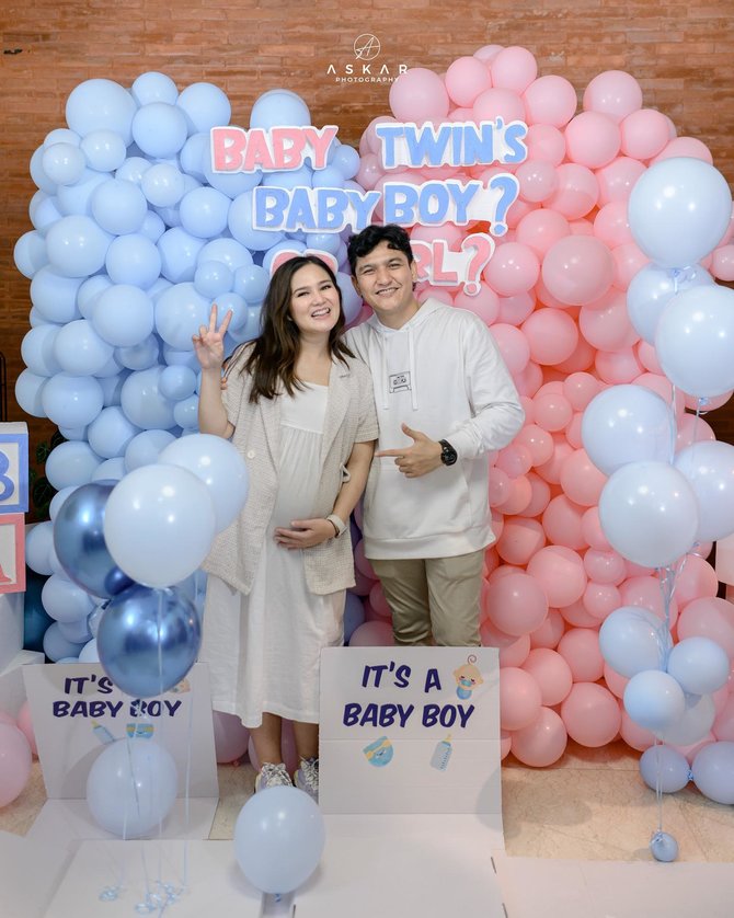 nantikan kelahiran anak kembar ini potret harmonis masayu clara dan qausar harta