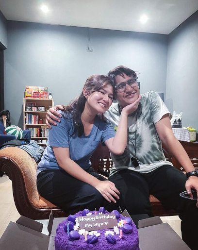 nantikan kelahiran anak kembar ini potret harmonis masayu clara dan qausar harta