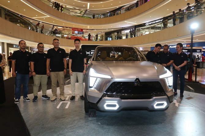 mitsubishi xfc concept hadir di pameran surabaya jawa timur