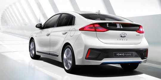 Bangun Pabrik Baterai Rp900 Miliar di Cikarang, Harga Mobil Hyundai Ioniq Makin Murah