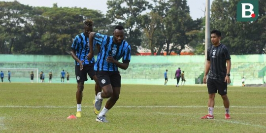 3 Pemain Asing Gabung Latihan, Aremania Mulai Datangi Latihan Arema di Gajayana