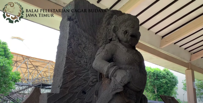 candi minak jinggo situs majapahit yang memiliki relief cerita binatang