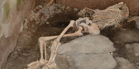 Korban Terbaru Letusan Gunung Vesuvius 1900 Tahun Lalu Ditemukan di Toko Kue