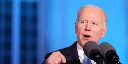 Joe Biden Sepakat Naikkan Plafon Utang, AS Tak Jadi Bangkrut?