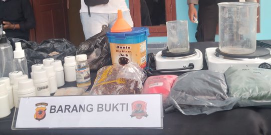 Rumah Pembuatan Narkotika Tembakau Sintetis Digerebek di Karawang, 1 Orang Ditangkap