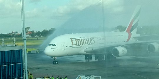 Airbus A380 Emirates Mendarat di Bali, Target Wisman Bertambah Jadi 5 Juta Orang