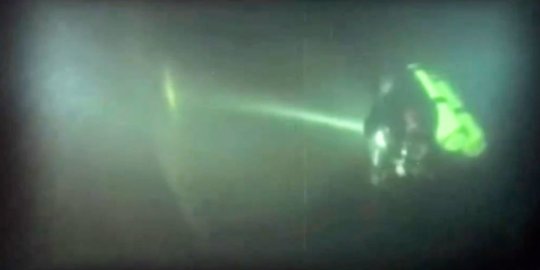 tembok raksasa dikomentari netizen rev1