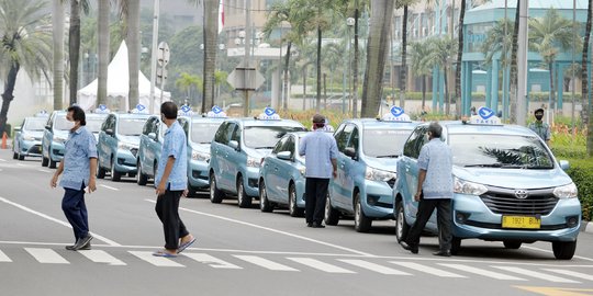 Fantastis, Ternyata Penghasilan Jadi Sopir Taksi Blue Bird Bisa Capai Rp19 Juta